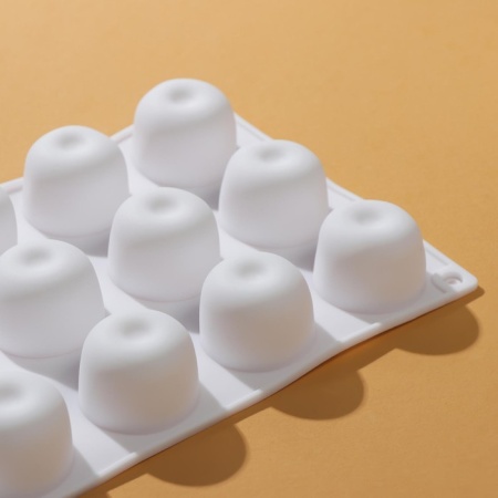 Форма для муссовых десертов и выпечки Доляна «Яблоко», 29,5×17,5×3 см, 15 ячеек, d=4 см, силикон, цвет белый