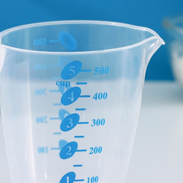 Кувшин мерный «Колор», цвет микс, 500 мл