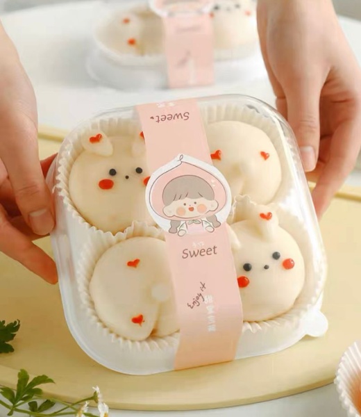 Контейнер пластиковый для 4 моти, 15,4*15,4*5 см