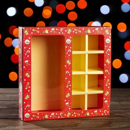 Коробка для 8 конфет + шоколад, с окном "Ёлочные игрушки"