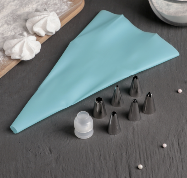 Набор кондитерский Доляна, 8 предметов: 6 насадок d=1,5 см, мешок 26 см, адаптер