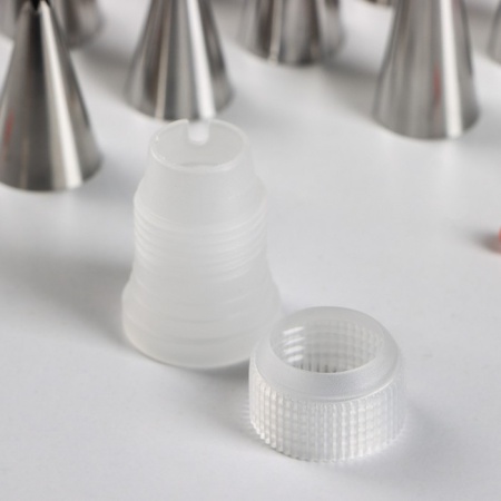 Набор насадок кондитерских Доляна, 24 шт, d=1,5 см, адаптер, насадки в ассортименте