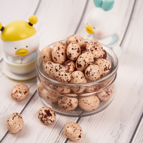 Драже шоколадное с миндалем "Яички", коричневые крапинки, опт 500 гр