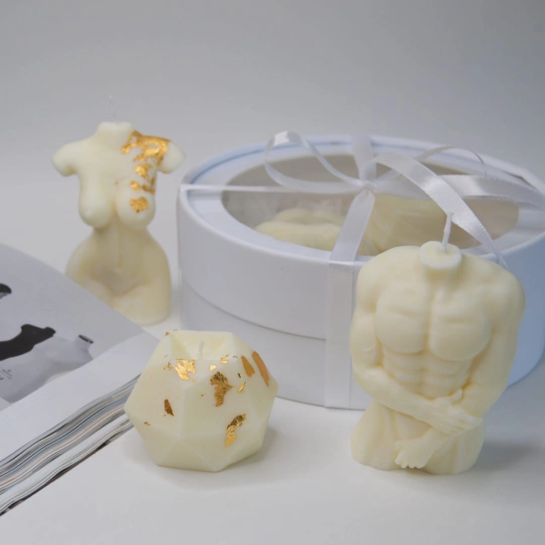 Коробка круглая с окном 16*7 см, белая