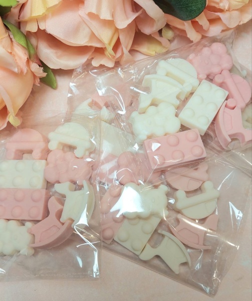 Фигурка из шоколадной глазури "Набор. Детские игрушки", розовый