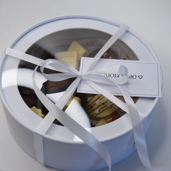 Коробка круглая с окном 16*7 см, белая