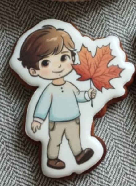 Пряник имбирный "Мальчик", кленовый лист, 10 см