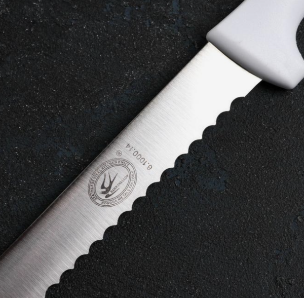 Нож для бисквита, крупные зубчики, ручка пластик, рабочая поверхность 34 см