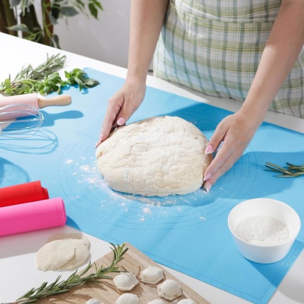 Коврик силиконовый с разлиновкой Доляна «Буссен», 61,5×41,5 см, цвет МИКС