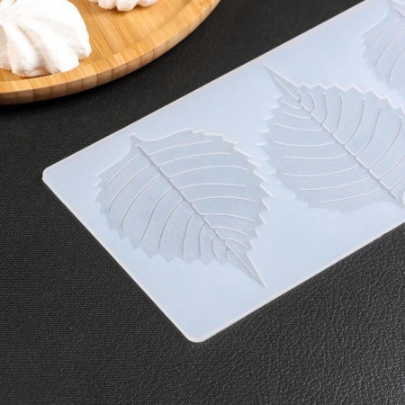 Силиконовый мат для отливки шоколада "Тополиный лист", 3 ячейки, 23×11×0,3 см