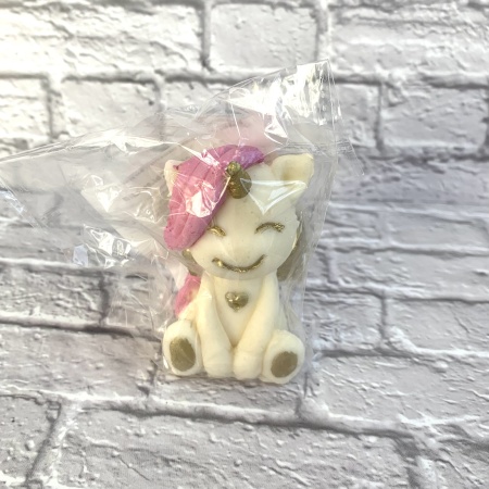 Фигурка из шоколадной глазури "Единорог с крыльями", РОЗОВАЯ  грива, золото